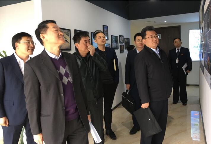 集团党委书记、董事长任丁率队调研亿万先生mr官方网站商贸工作