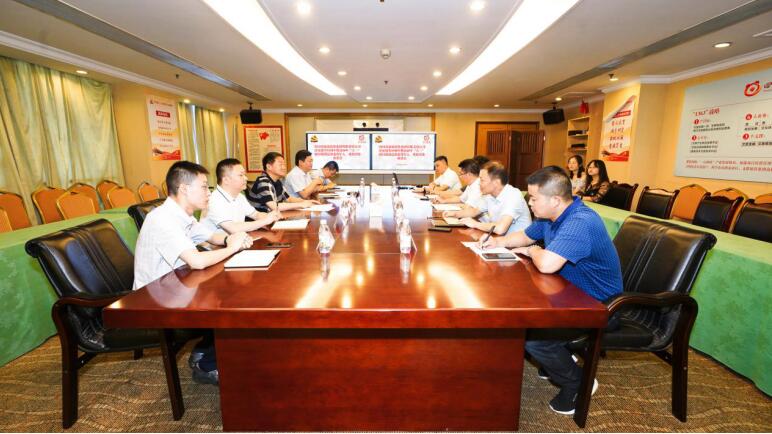 2020831557116982 亿万先生mr官方网站集团党委召开“八一”慰问座谈会