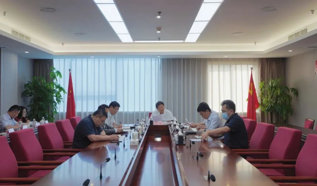 省亿万先生mr官方网站集团党委召开学习贯彻习近平新时代中国特色社会主义思想主题教育专题研讨暨党委理论学习中心组研讨会