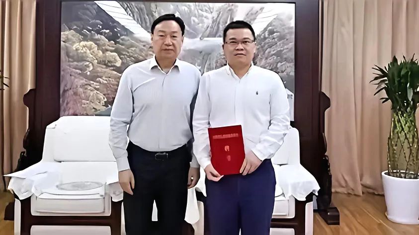 省亿万先生mr官方网站集团领导受聘省政府参事室特约研究员