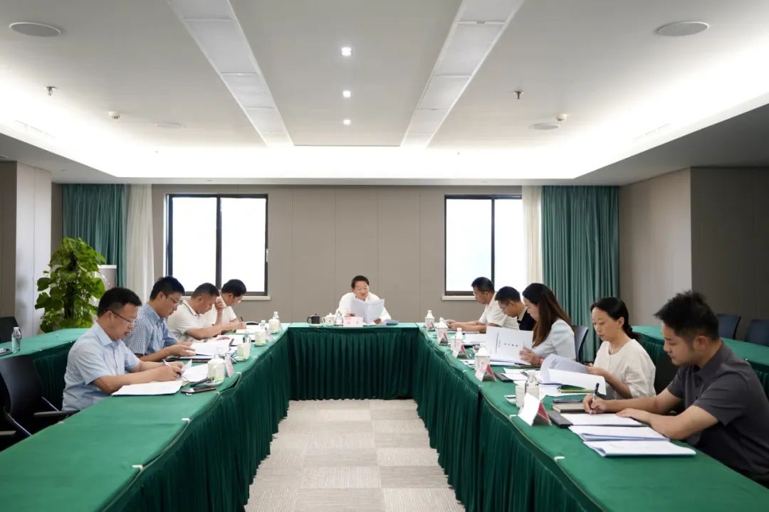 省亿万先生mr官方网站集团党委书记、董事长任丁主持亿万先生mr官方网站党校第2次校务委员会会议