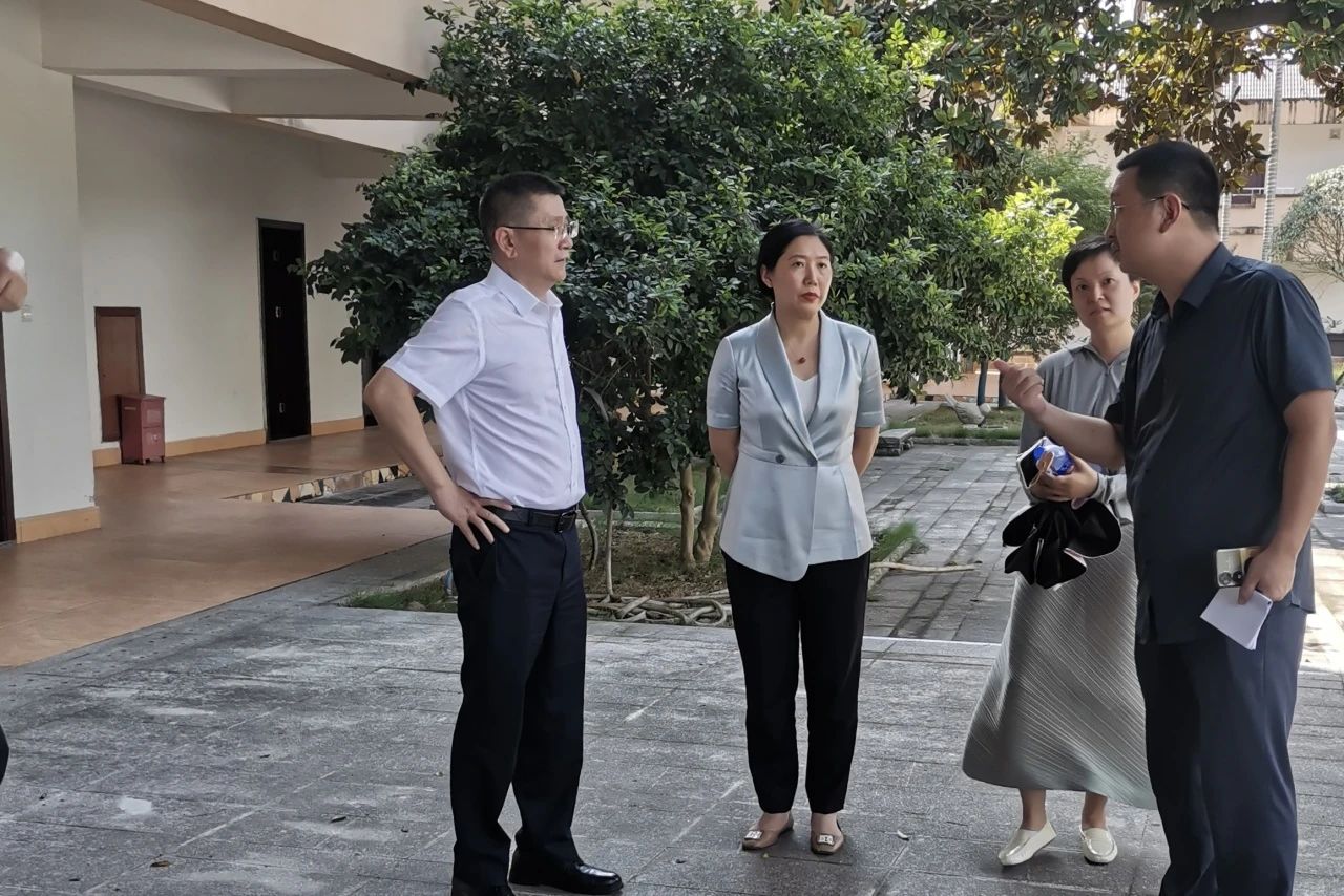 省亿万先生mr官方网站集团领导率队调研成都东部新区天府山庄