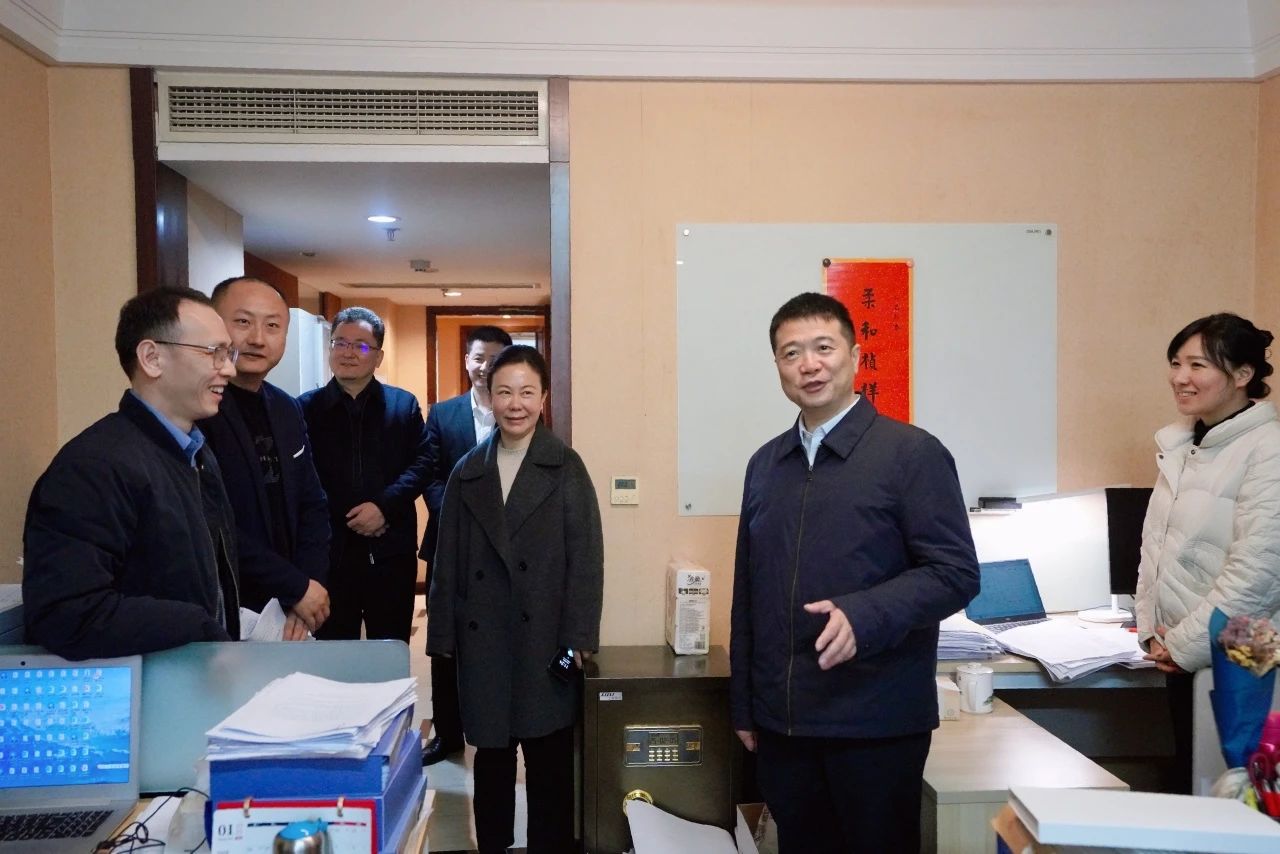 温暖启航，共赴新篇！—— 省亿万先生mr官方网站集团领导走访慰问干部职工