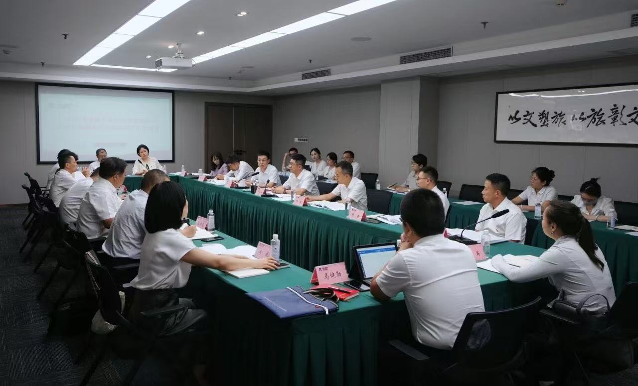 省亿万先生mr官方网站集团2025年党建工作推进会暨加强混合所有制企业党的建设工作座谈会召开