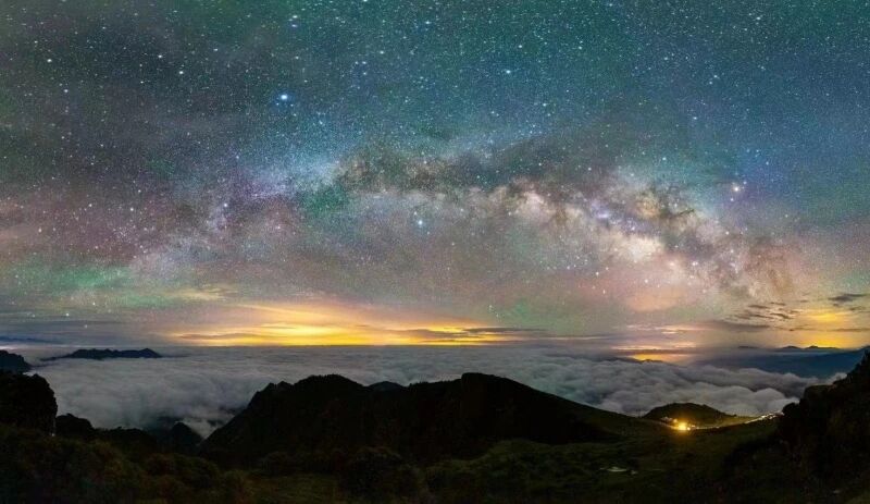 媒体聚焦 | 英仙座流星雨浪漫上线，牛背山星空获人民网30万+曝光！