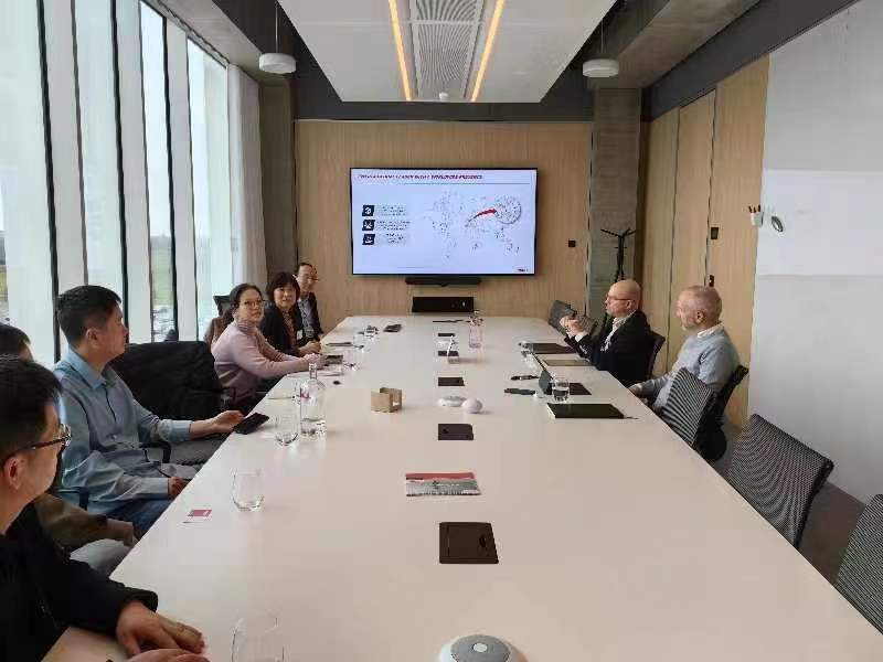 中国工程机械工业协会工业车辆分会张洁秘书长一行赴德观展 LogiMAT 2024，，，并到访 明升mansion88 集团旅行交流